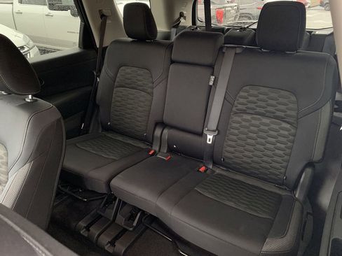 Used 2025 Nissan Pathfinder SV image 22