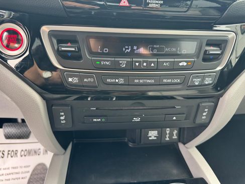 Used 2017 Honda Pilot Touring image 20