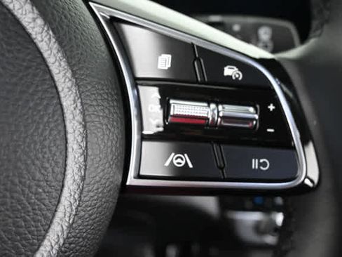 Used 2025 Kia Seltos EX image 21
