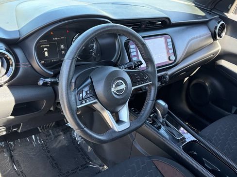 Used 2022 Nissan Kicks SR FWD image 22
