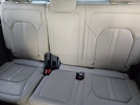 Used 2023 Ford Expedition Limited image 17