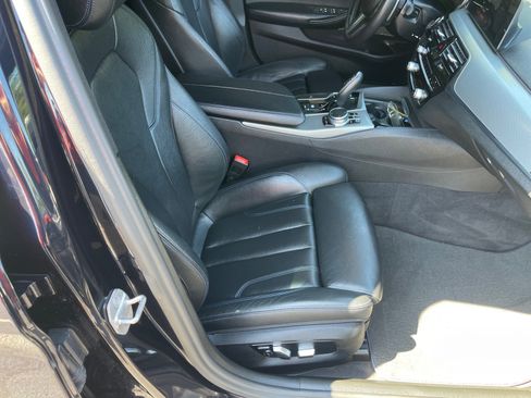 Used 2017 BMW 530i RWD image 19
