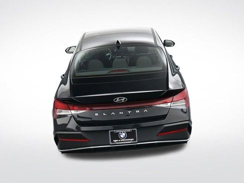 Used 2024 Hyundai Elantra SEL image 24