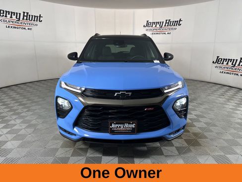 Used 2023 Chevrolet TrailBlazer RS w/ Sun and Liftgate Package AWD/4WD image 3
