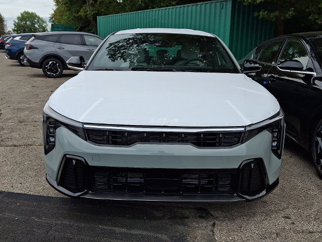 New 2026 Kia K4 GT-Line FWD image 2