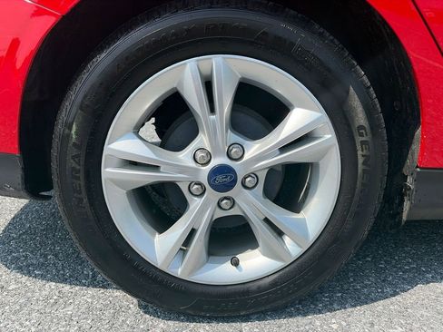 Used 2014 Ford Focus SE FWD image 27