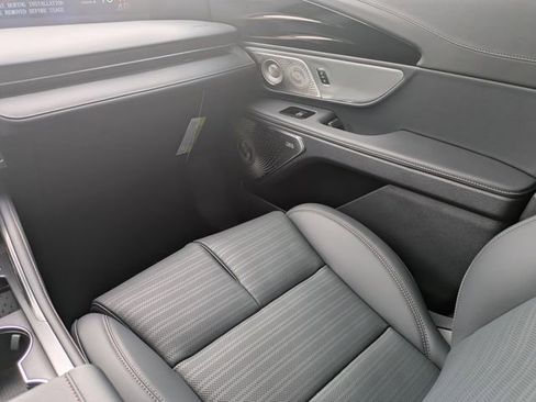 New 2026 Lincoln Nautilus Reserve image 15