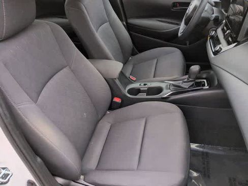 Used 2024 Toyota Corolla LE image 21