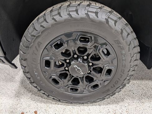 Used 2024 Chevrolet Silverado 2500 High Country w/ High Country Premium Package image 12