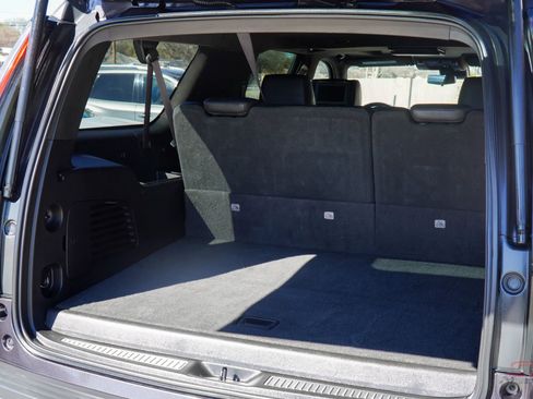 Used 2017 Cadillac Escalade ESV Platinum image 8