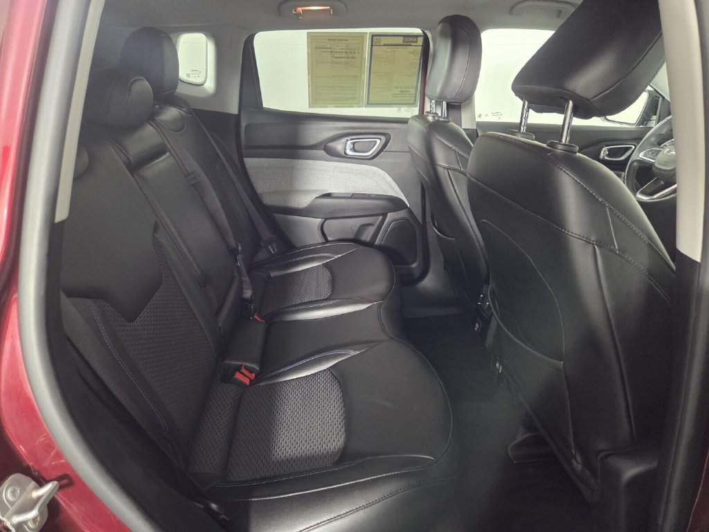 Used 2022 Jeep Compass Latitude AWD/4WD image 28