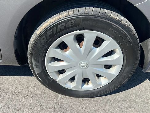 Used 2016 Nissan Versa SV FWD image 34