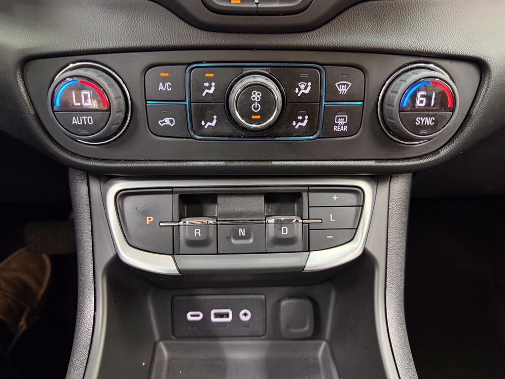 Used 2022 GMC Terrain SLE w/ Driver Convenience Package FWD image 27