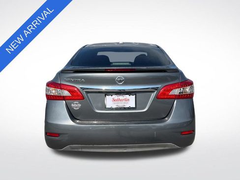 Used 2015 Nissan Sentra SV w/ Style Package FWD image 4
