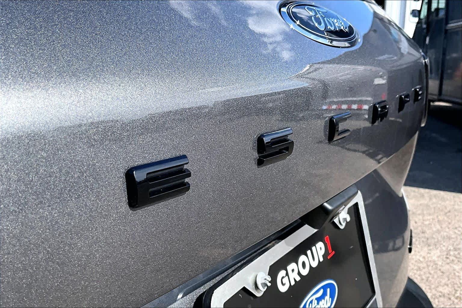 Certified 2022 Ford Escape SEL w/ SEL Stealth AWD Package image 10