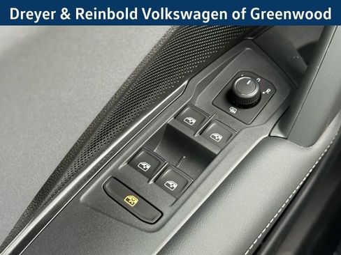 New 2026 Volkswagen Tiguan SE image 21