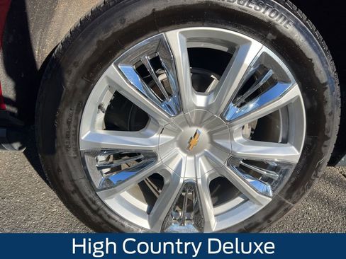 Used 2021 Chevrolet Suburban High Country image 10