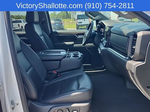 Used 2025 GMC Sierra 1500 SLT AWD/4WD image 38