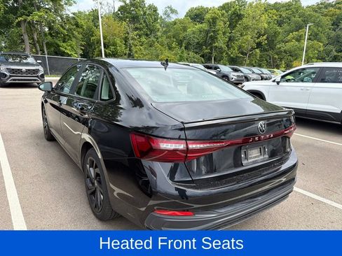 Used 2025 Volkswagen Jetta SE w/ Sunroof Package FWD image 5