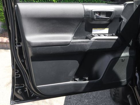 Used 2019 Toyota Tacoma TRD Pro AWD/4WD image 18