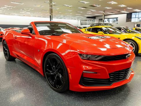 Used 2020 Chevrolet Camaro SS image 4