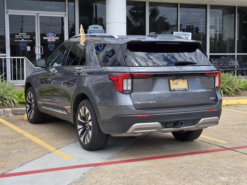 Certified 2025 Ford Explorer Platinum w/ LUX Leather Package AWD/4WD image 3