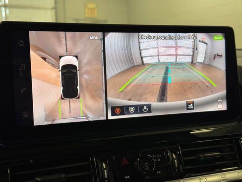 New 2026 Nissan Pathfinder SL AWD/4WD image 42