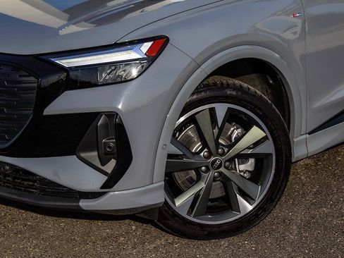 Used 2024 Audi Q4 e-tron Premium Plus w/ Premium Plus image 49