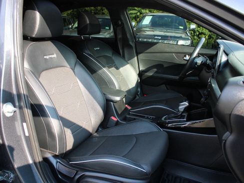 Used 2022 Kia Forte GT-Line w/ GT-Line Premium Package image 32