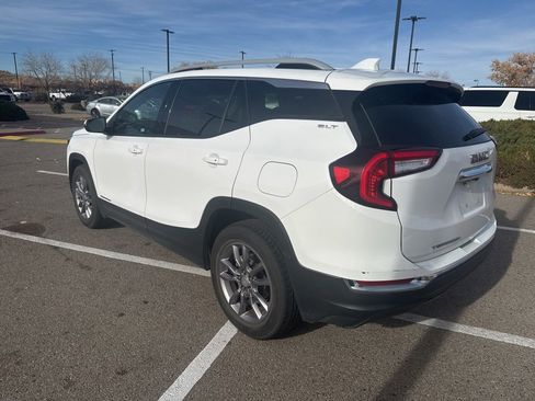 Used 2023 GMC Terrain SLT image 5