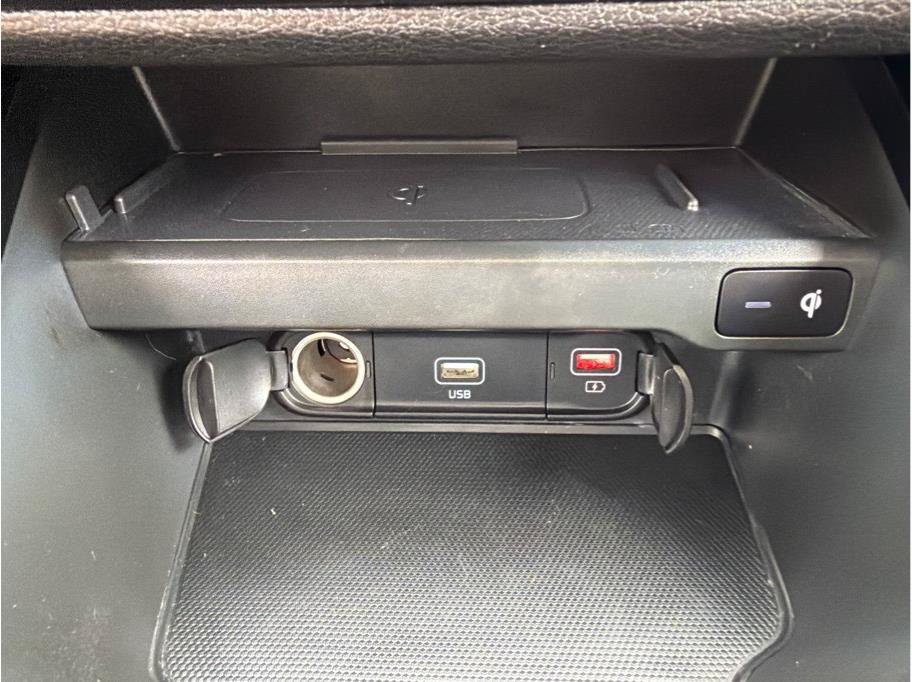 Used 2022 Kia Soul EX FWD image 26