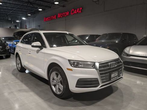 Used 2019 Audi Q5 2.0T Premium w/ Convenience Package AWD/4WD image 1