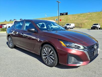 Used 2025 Nissan Altima 2.5 SV