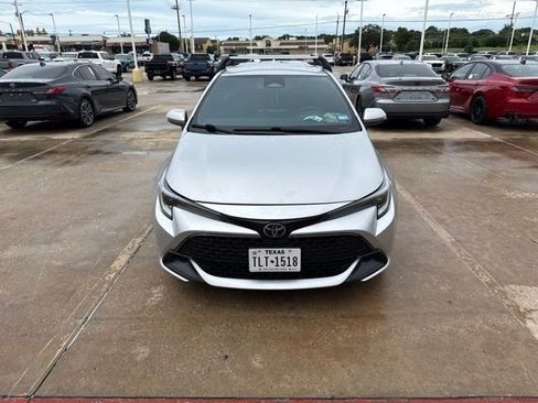Used 2023 Toyota Corolla SE FWD image 2