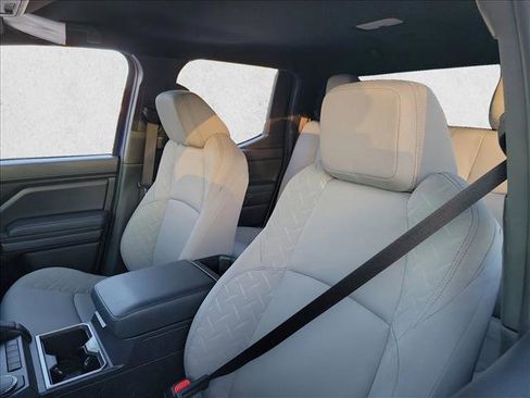 Used 2025 Toyota Tacoma SR5 image 13