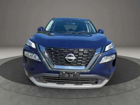 Used 2023 Nissan Rogue SV AWD/4WD image 2