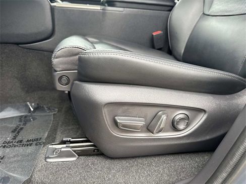 Used 2025 Toyota Land Cruiser image 19