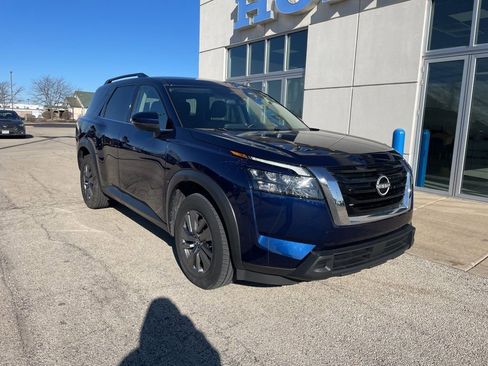 Used 2025 Nissan Pathfinder SV AWD/4WD image 1