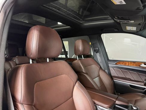 Used 2014 Mercedes-Benz GL 450 4MATIC image 22