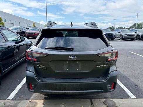 Used 2021 Subaru Outback Premium AWD/4WD image 5