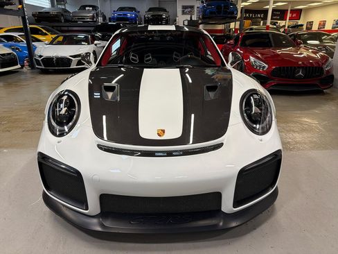 Used 2018 Porsche 911 GT2 RS RWD image 2