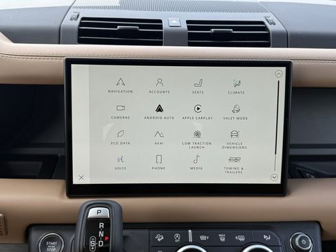 New 2025 Land Rover Defender 110 S image 22