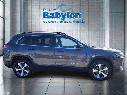 Used 2022 Jeep Cherokee Limited image 6