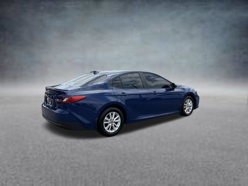 Used 2025 Toyota Camry LE w/ Convenience Package FWD image 5