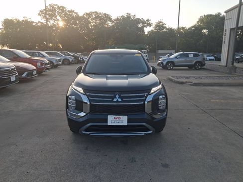 Used 2025 Mitsubishi Outlander SE AWD/4WD image 5
