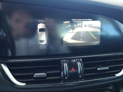 Used 2017 Alfa Romeo Giulia Ti w/ TI 19" Sport Package image 27