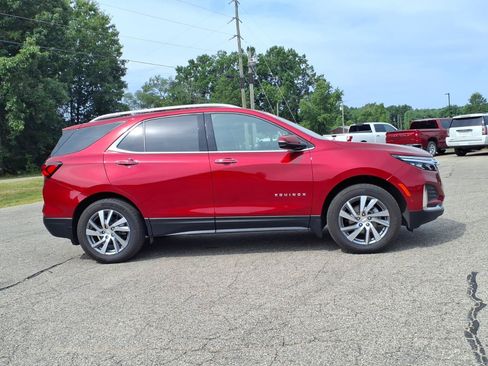 Used 2023 Chevrolet Equinox Premier AWD/4WD image 18