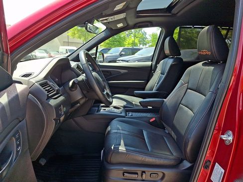 Used 2023 Honda Passport TrailSport image 13