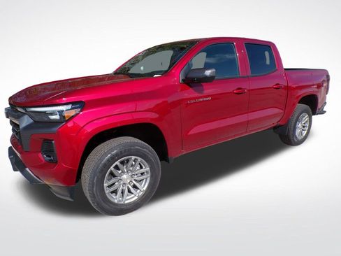 New 2026 Chevrolet Colorado LT w/ LT Convenience Package AWD/4WD image 2