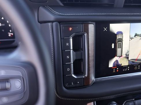Used 2023 GMC Yukon Denali Ultimate AWD/4WD image 21